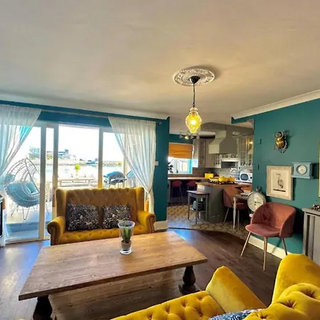 Dog-friendly Seaview Dungarvan (Waterford)