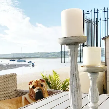 Dog-friendly Seaview *