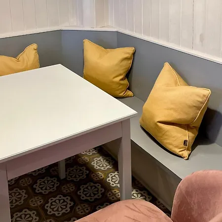 Dog-friendly Seaview