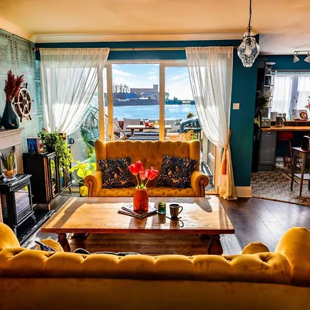 Dog-friendly Seaview