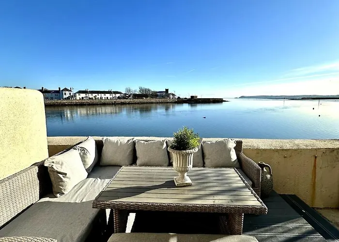 Dog-friendly Seaview