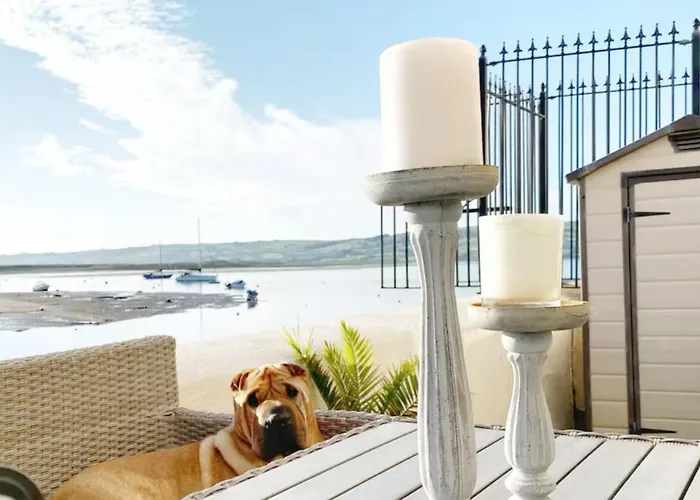 Dog-friendly Seaview *